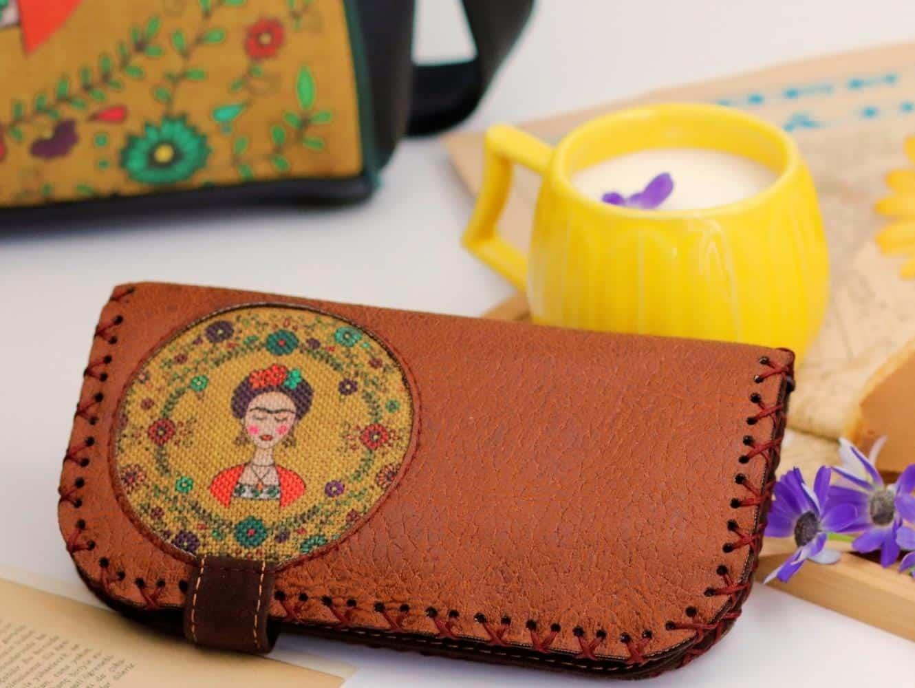 Frida Figürlü Büyük Postacı Kol Çantası Etnik Bohem Style Çanta Siyah Cüzdan Taba Kombin
