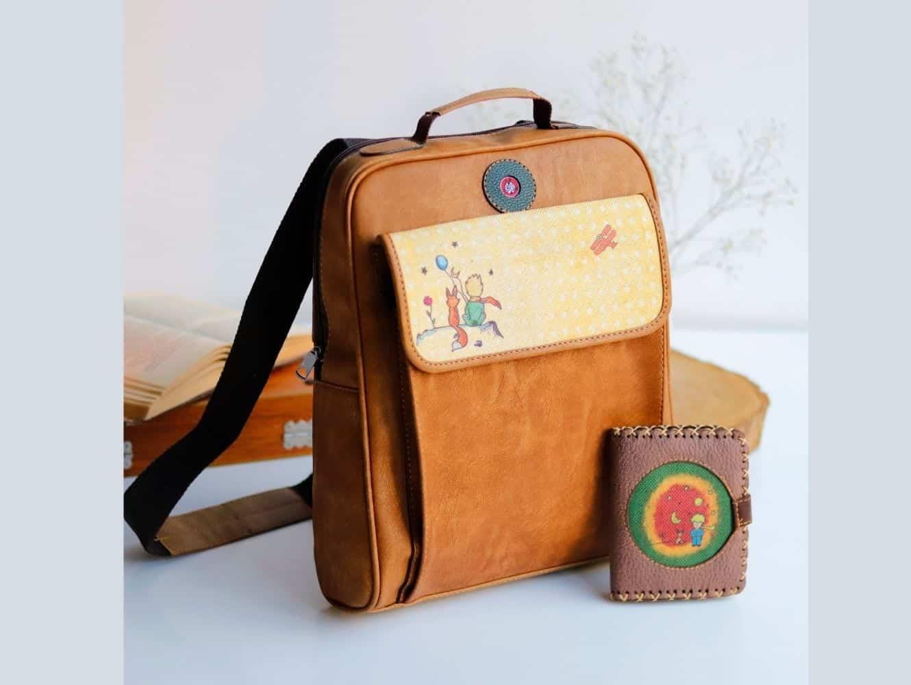 Küçük Prens Desen Unisex Taba Canta, EKucuk Prens Kahverengi Cüzdan  Hem Sırt Hem Capraz Hem Elde Etnik Bohem Style KOMBIN