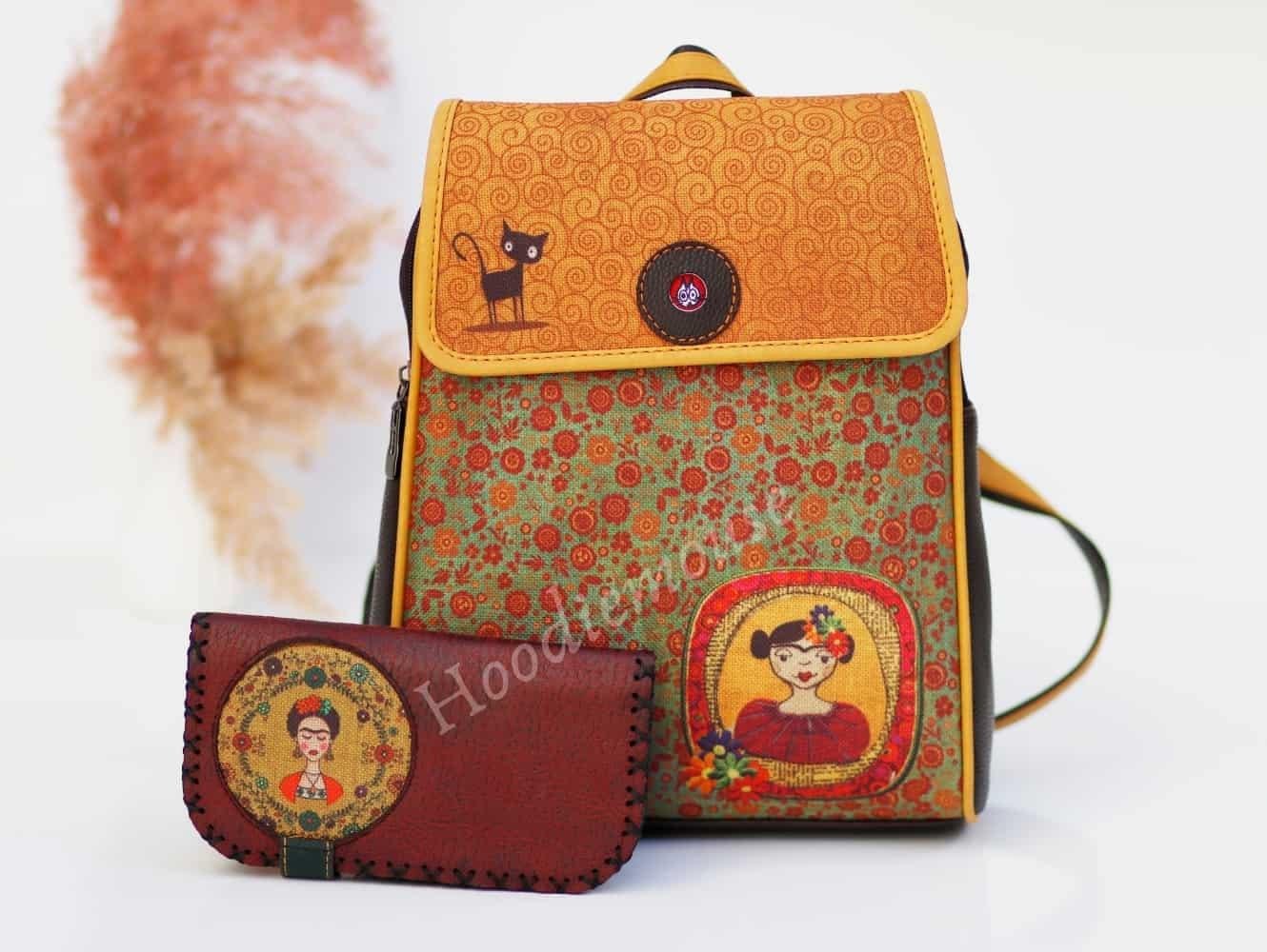 Frida Figürlü Kapaklı Sırt Çantası Kahverengi, Cüzdan Bordo Etnik Bohem Style Kombin
